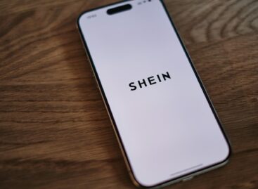 Ismét bírságolták a Sheint: megtévesztő zöld állítások miatt lépett az olasz versenyhivatal