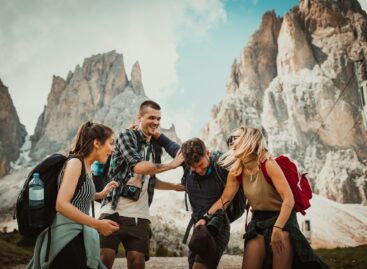 By 2040, there will be more than 2.4 billion tourists traveling the world