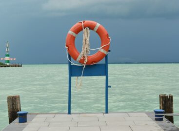 Balatoni Turizmus Szövetség: ideje komolyan venni az úszástudás fontosságát!
