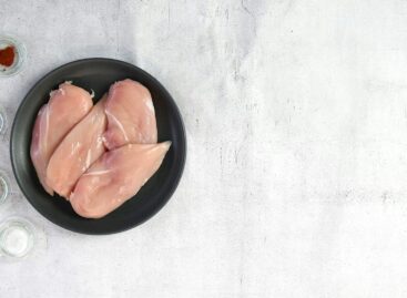 Another wave of price increases in poultry markets: the price of chicken breast has increased by 17 percent in one year