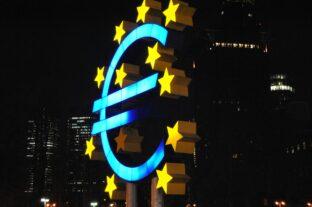 Romlott a gazdasági hangulatindex az EU-ban és az euróövezetben augusztusban, Magyarországon javult