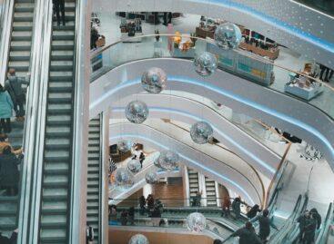 The tightening of the mall ban affects a narrower circle, but it can still put a burden on retailers