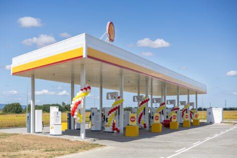 Shell’s third truck-mounted pump station opened in Vép