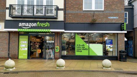 Bezárja brit üzleteit az Amazon Fresh, az online jelenlétre helyezi a hangsúlyt