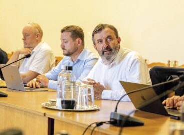 A zöld jövőről egyeztetett Palkovics László Sopronban