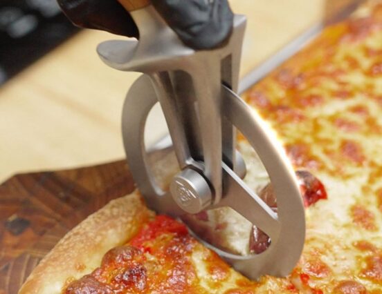 (HU) Brutális egy pizzavágó – A nap képe