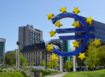 Eurozone economic activity strengthened minimally in August