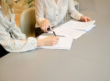 A bértranszparencia nem azt jelenti, hogy bárki szabadon böngészheti a kollégája fizetését