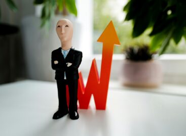 MNB: slower growth, declining inflation expected