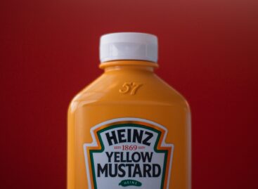 Kraft Heinz splits into two publicly traded companies