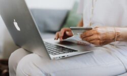Lassú weboldal, rossz dizájn, gyenge biztonság – ezeken bukik az online vásárlás