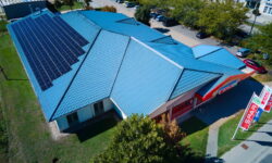 A napenergia szerepe egyre nő a kiskereskedelemben – újabb SPAR áruházak működését támogatják napelemek