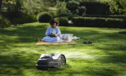 AI has arrived in gardens – Husqvarna launches new robotic lawnmowers
