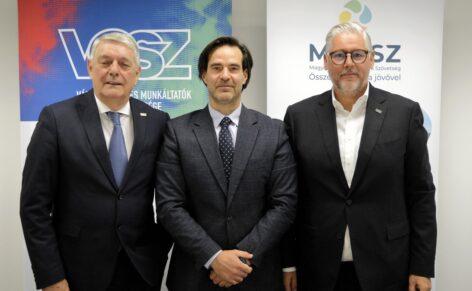 A VOSZ és MMESZ aláírta a Magyar Energiaközösség Klaszter Megállapodást