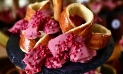 Pink kürtőskalácsokkal és desszertekkel nyit a 12. Kürtőskalács Fesztivál