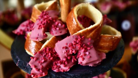 The 12th Kürtőskalács Festival opens with Pink Kürtőskalács and desserts