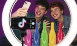 Stílus, nyelv, eszköz