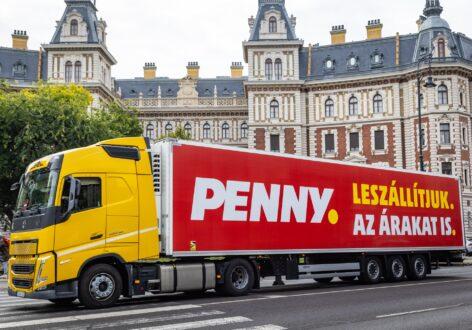 A PENNY kamionja idén is csatlakozott az Adománykonvojhoz