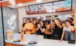 Több százan ünnepelték Magyarország első Popeyes® éttermének grandiózus megnyitóját Budapesten