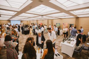 (HU) Olasz boros áttörés Budapesten: 11 pincészet, 33 érem a Winelovers Wine Awards-on az ITA támogatásával
