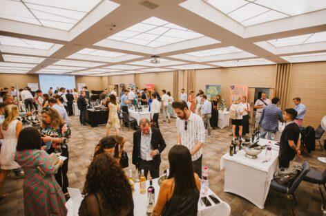 Olasz boros áttörés Budapesten: 11 pincészet, 33 érem a Winelovers Wine Awards-on az ITA támogatásával