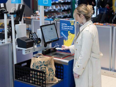 Integrált fizetési megoldást vezet be a Lidl az Egyesült Királyságban