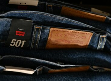 Levi Strauss’ quarterly profit jumps