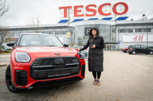 With 3.1 million QR codes scanned, Tesco Clubcard app ranks among the top 5 most downloaded apps