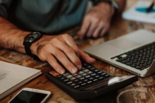 Spórolás, tudatosság, bizalomkeresés:  így változnak fogyasztói szokásaink