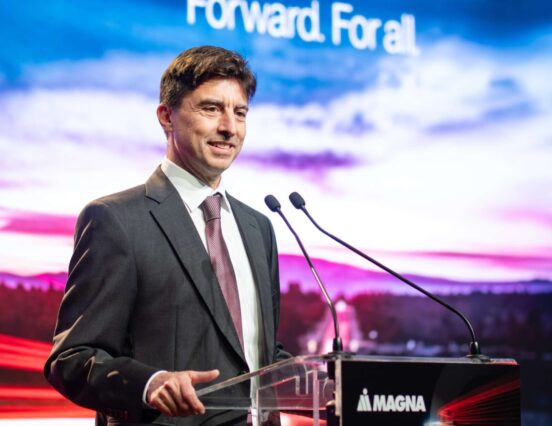 Elindult a termelés a Magna új vecsési üzemében – több száz munkahelyet teremt a beruházás