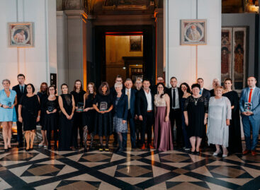 Szülőszobai eseménynapló, gyógyító kert és traumatudatos felnőttképzési rendszer is van idén a BioTechUSA az Egészségért Díj nyertesei között