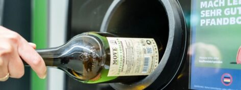 Kaufland introduces deposit-return wine bottles