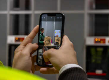 Hatalmas új okosraktárat nyitott a Kifli.hu