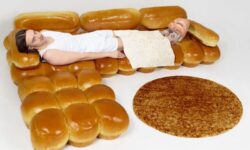 (HU) Bútorok, takarók és egyebek a pékségből – A nap képe