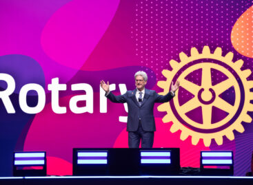 Száz éve szolgálja a jót a magyar Rotary közösség