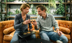 After an exclusive dinner at Unicum House, the beck@grecsó duo will treat their fans to a signed album