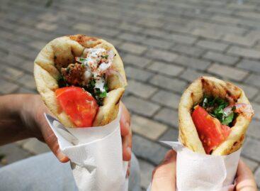 The NKFH has ordered a nationwide investigation into restaurants and buffets selling gyros