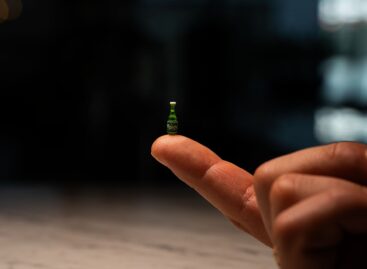 Carlsberg’s Rice-Sized Beer Bottle Packs A Responsible Punch