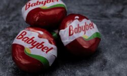 Fenntartható papírcsomagolásba kerül a Babybel