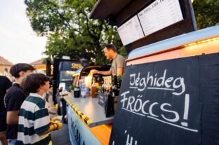 Despite the peak in visitors, food truck operators earned less this year