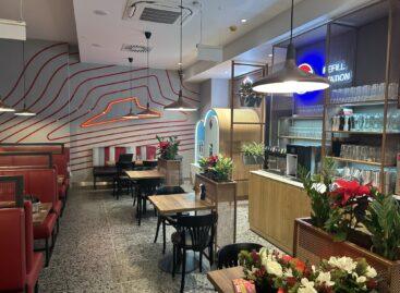 New Pizza Hut: the robot waiter, Bella, and the self-service ice cream counter are coming