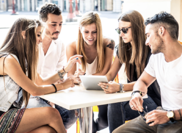 Szakértő: a szezonális munkák órabére 10-20%-kal magasabb,  mint az állandó fix munkáké