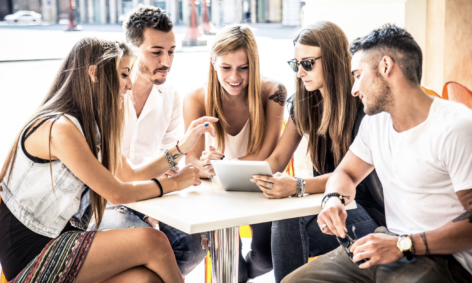 Szakértő: a szezonális munkák órabére 10-20%-kal magasabb,  mint az állandó fix munkáké