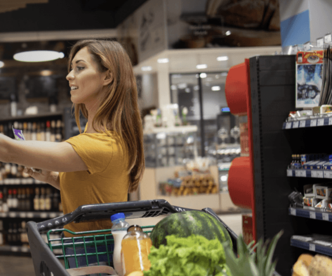 Ünnepi vásárlási roham: Másodpercek alatt frissülnek az árak a hazai üzletekben