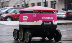 Prágában már valóság, Budapest következik? – robotkiszállítást tesztelt a foodora
