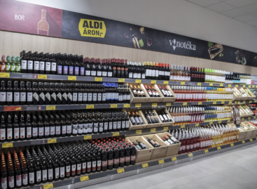 Bread and wine for 399 forints, mulled wine for 450 forints: ALDI opens its own downtown Christmas market