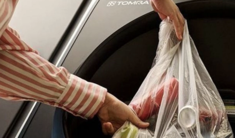 The new, innovative cash register at Tesco in Nyíregyháza swallows 100 bottles per minute