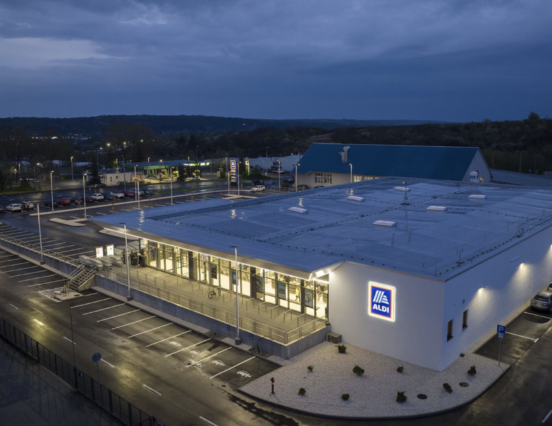The Hungarian Food Bank is putting together 44,000 food packages from the proceeds of ALDI’s first Advent market