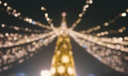 Christmas laser lights could endanger air travel – buying unsafe products also poses a serious risk to consumers