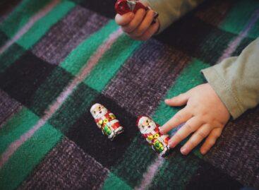 Chocolate Santas with Larvae in Schools – Investigation Launched in Several Towns